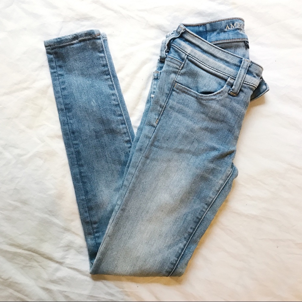 American Eagle Light Wash Jeggings